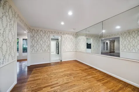 2126 Chimney Rock Road Houston TX 77056