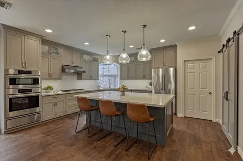 16707 Avenfield Road Tomball TX 77377