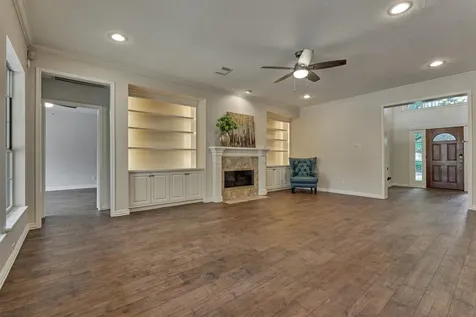 16707 Avenfield Road Tomball TX 77377