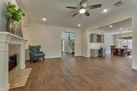 16707 Avenfield Road Tomball TX 77377