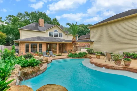 16707 Avenfield Road Tomball TX 77377