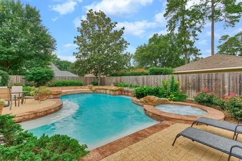 16707 Avenfield Road Tomball TX 77377