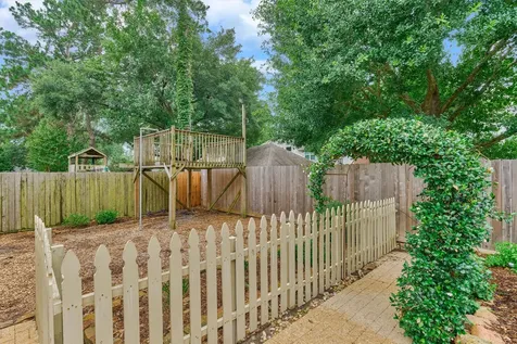 16707 Avenfield Road Tomball TX 77377