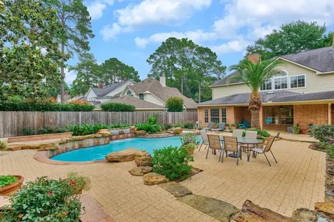 16707 Avenfield Road Tomball TX 77377