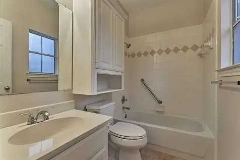 16707 Avenfield Road Tomball TX 77377