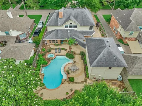 16707 Avenfield Road Tomball TX 77377