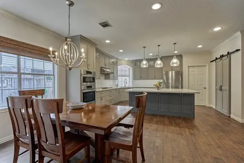 16707 Avenfield Road Tomball TX 77377