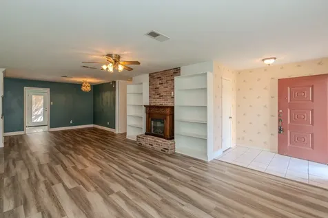 5975 Meadow Way Beaumont TX 77707