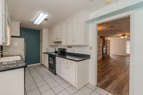 5975 Meadow Way Beaumont TX 77707