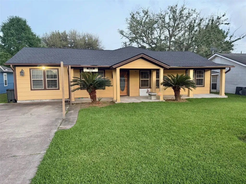 2313 3rd Street Port Neches TX 77651