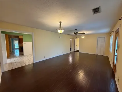 2313 3rd Street Port Neches TX 77651