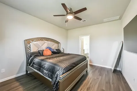 4907 Luke Mathew Drive Rosharon TX 77583