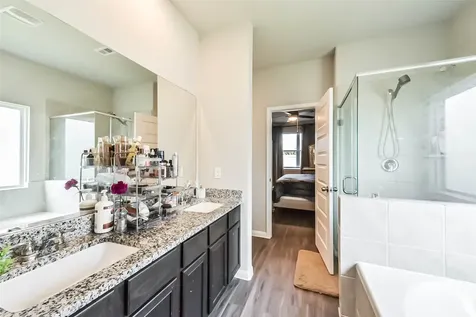 4907 Luke Mathew Drive Rosharon TX 77583