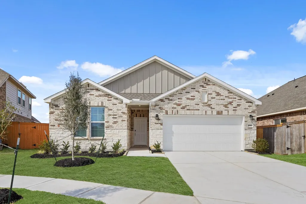 2401 Village Azalea Drive Texas City TX 77568