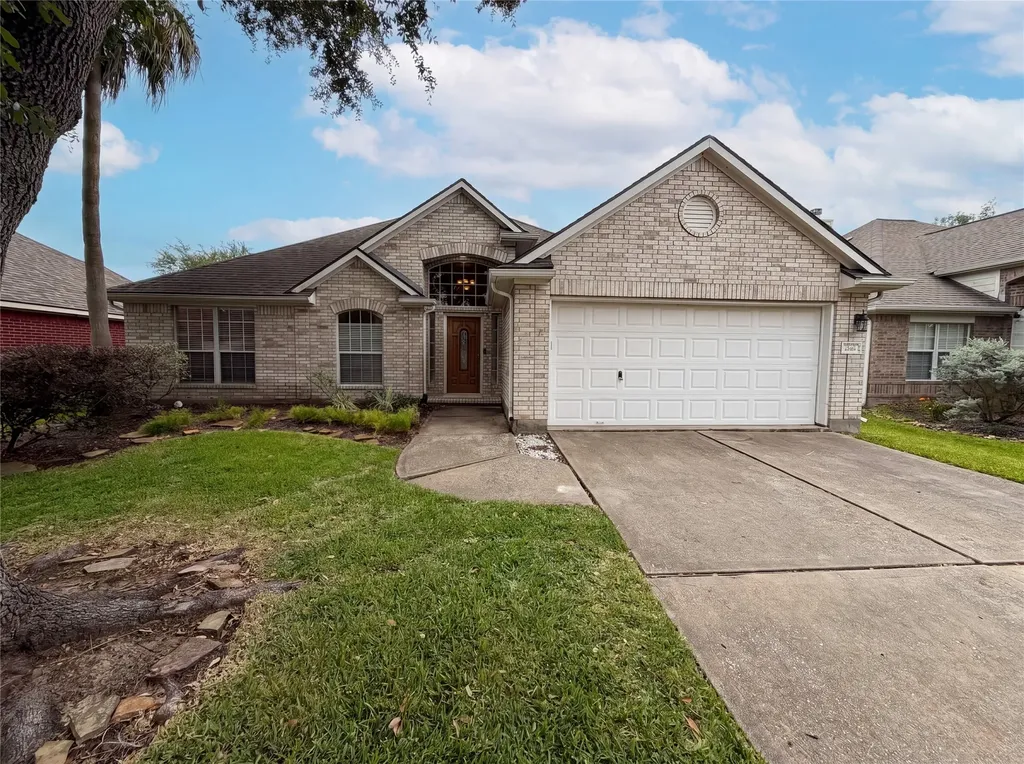 208 Green Cedar Drive League City TX 77573