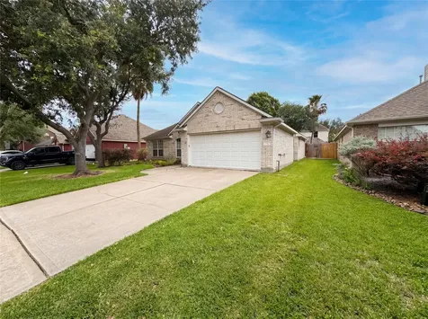 208 Green Cedar Drive League City TX 77573
