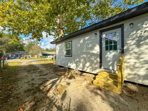 1009 W Snyder Street Alvin TX 77511