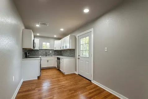 1009 W Snyder Street Alvin TX 77511