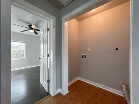 1009 W Snyder Street Alvin TX 77511