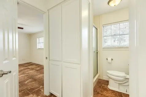 200 Wentworth Drive West Columbia TX 77486