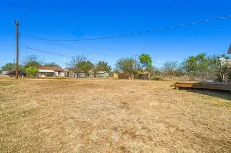 212 NW Avenue I Hamlin TX 79520