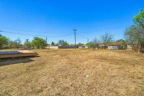 212 NW Avenue I Hamlin TX 79520