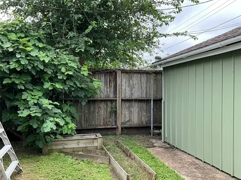 4806 Alamo Drive Galveston TX 77551