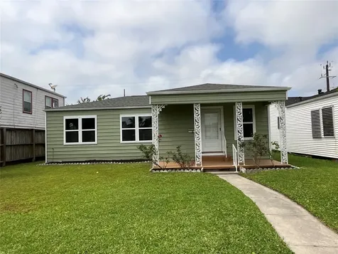 4806 Alamo Drive Galveston TX 77551