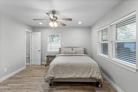 13800 6th Street Santa Fe TX 77517