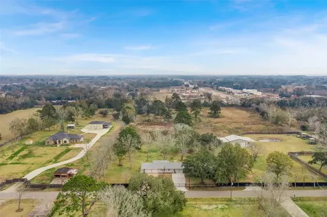 13800 6th Street Santa Fe TX 77517
