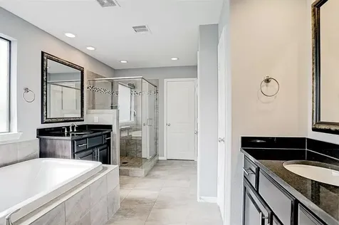 5329 Petty Street Houston TX 77007
