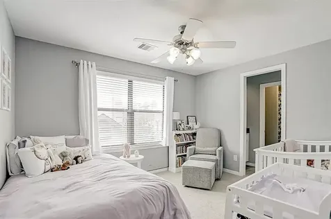 5329 Petty Street Houston TX 77007