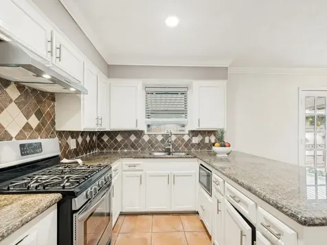 124 Bluebird Lane Pasadena TX 77502