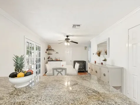 124 Bluebird Lane Pasadena TX 77502