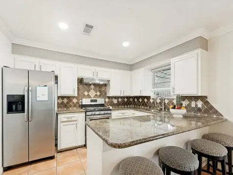 124 Bluebird Lane Pasadena TX 77502