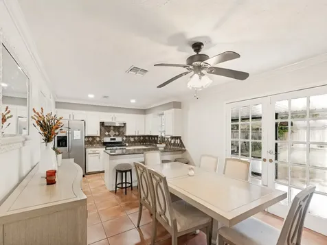 124 Bluebird Lane Pasadena TX 77502