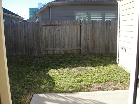 6031 Lynwood Banks Lane Houston TX 77092