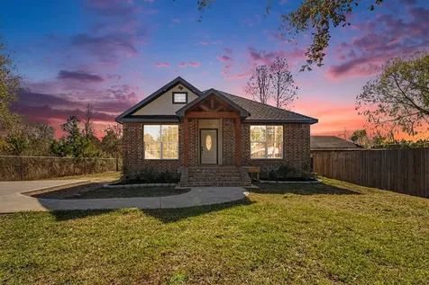 3301 County Road 3479b Cleveland TX 77327