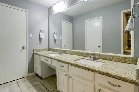 12346 Huntington Venture Drive Houston TX 77099