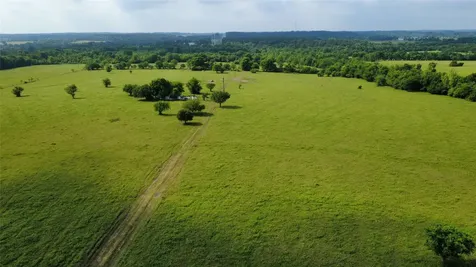 17002 Highway 105 Plantersville TX 77363