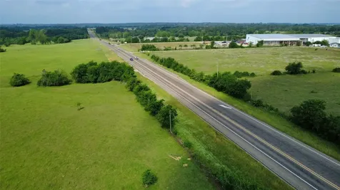 17002 Highway 105 Plantersville TX 77363