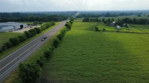 17002 Highway 105 Plantersville TX 77363