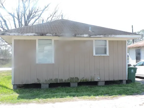 1002 Wilburforce Street Houston TX 77091