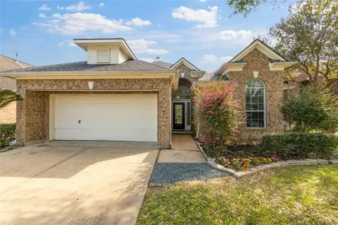 2105 Forest Glen Lane Kemah TX 77565