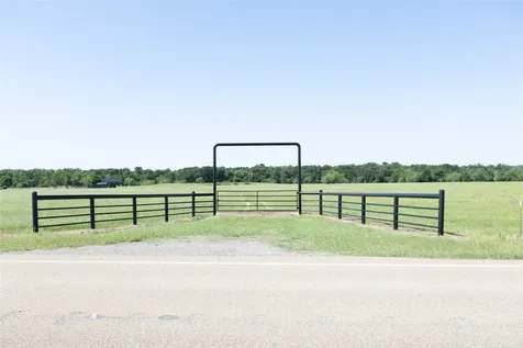 3932 Fm 1245 Groesbeck TX 76642
