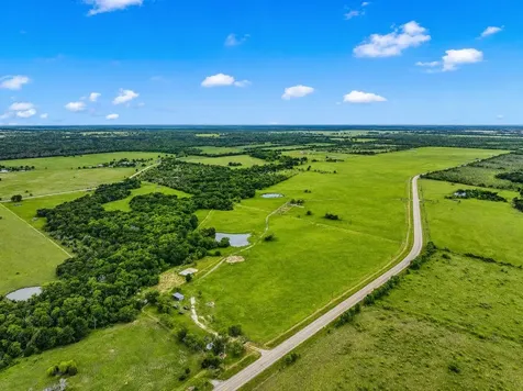 3932 Fm 1245 Groesbeck TX 76642