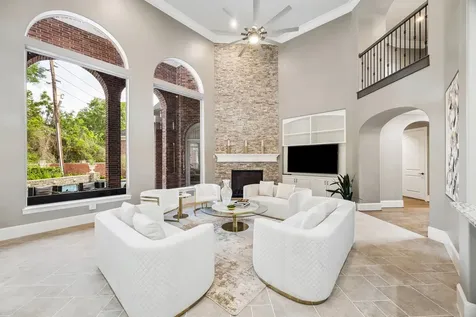 907 Enclave Lake Drive Houston TX 77077