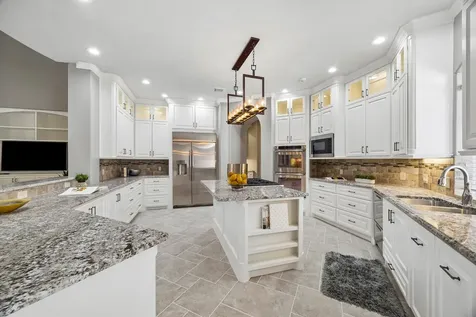 907 Enclave Lake Drive Houston TX 77077
