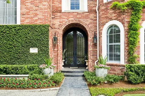 907 Enclave Lake Drive Houston TX 77077