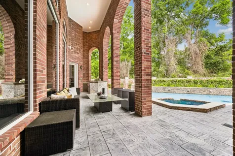 907 Enclave Lake Drive Houston TX 77077